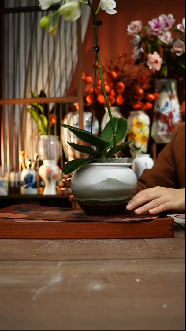 当代景德镇设计师釉下手绘陶瓷花瓶