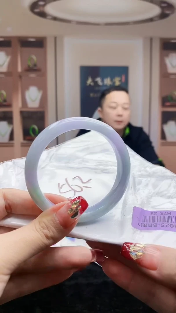 【闪购商品】翡翠手镯未镶嵌    H73-28