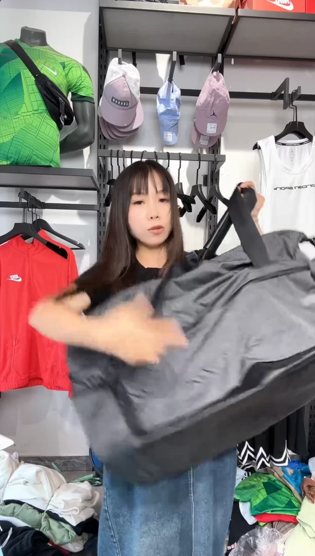 1738编码 瑕疵修复以直播间讲解为准 尺码灰包
