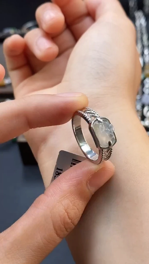 颈饰银S925镶嵌翡翠18511