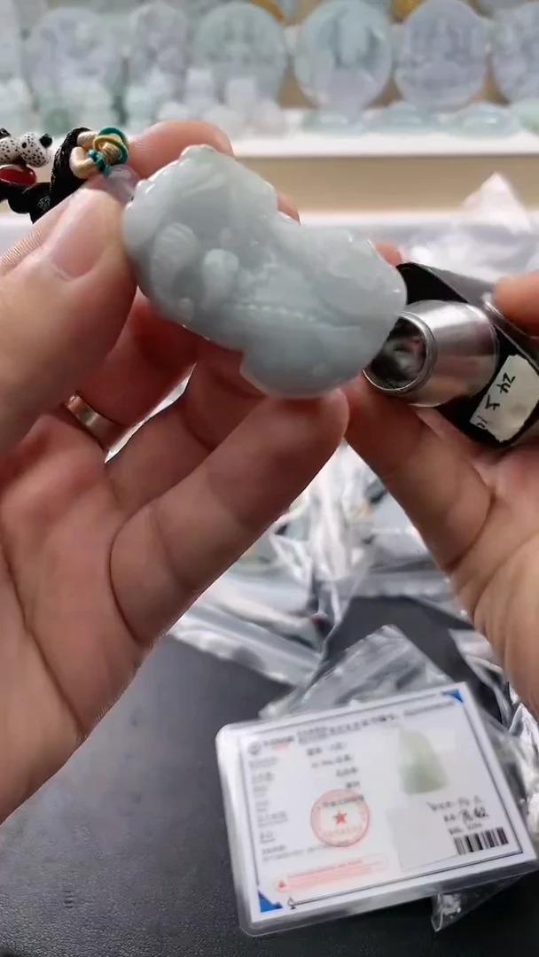 翡翠未镶嵌颈饰..../7/3/ 28