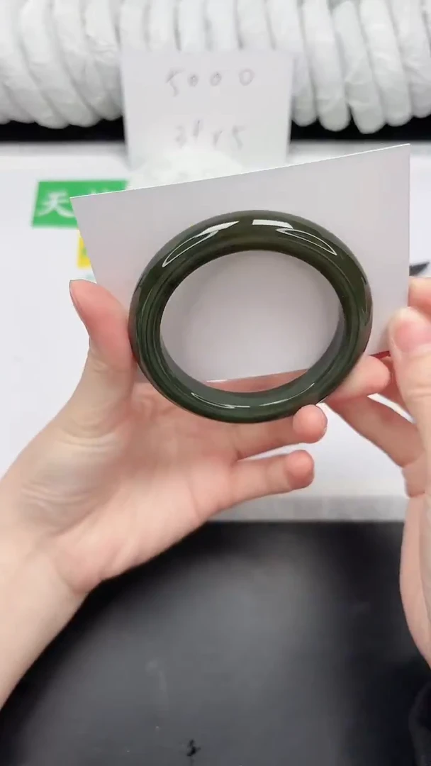 未镶嵌手镯和田玉77-53.6DB