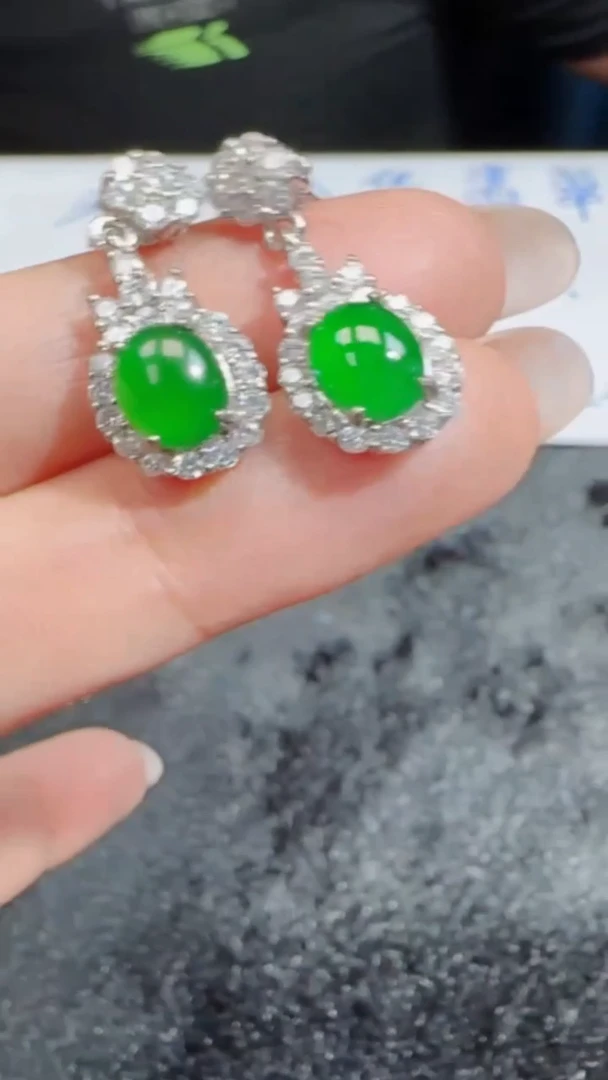 定制翡翠未镶嵌翡翠耳坠131