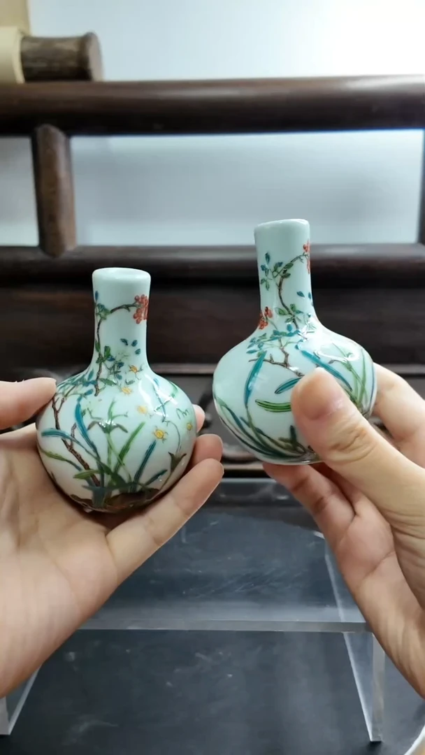 摆件珐琅彩花卉小天球瓶一对