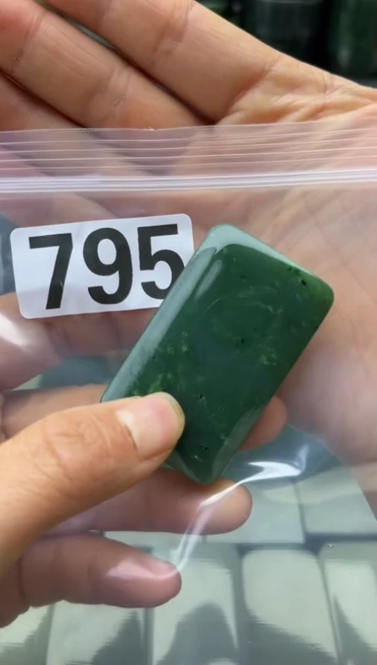 未镶嵌和田玉珠宝半成品牌子