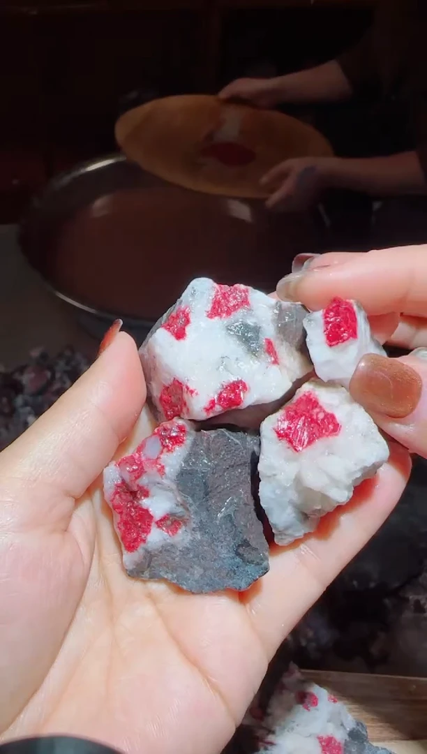 天然辰砂朱砂毛料11