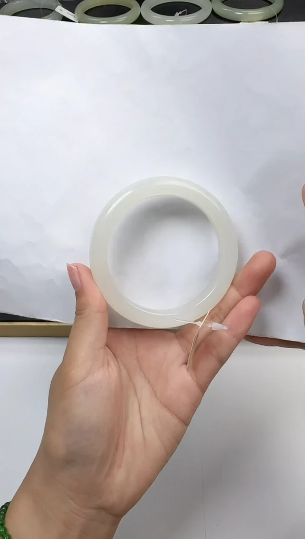 【闪购商品】和田玉手镯未镶嵌57圈口YY