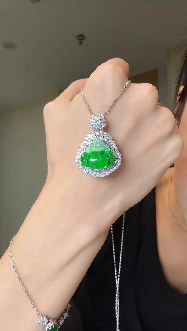 【闪购商品】翡翠吊坠(不含链)银S925镶嵌天然翡翠吊坠