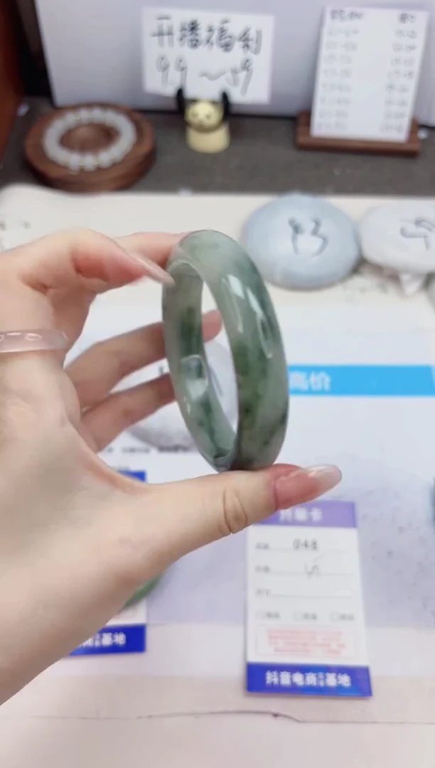 石英质玉手镯未镶嵌48-天山翠-圈口57.4