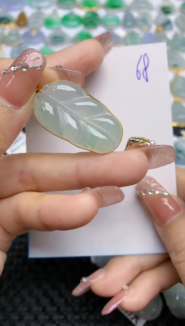 【闪购商品】翡翠颈饰18K金镶嵌天然A货翡翠 68