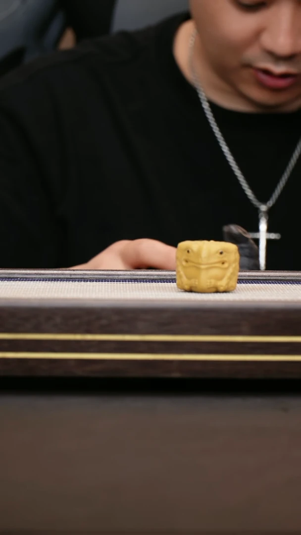 茶壶紫砂金蟾盖置