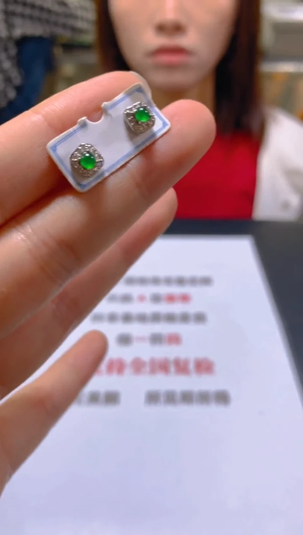 未镶嵌翡翠耳饰多样性发一