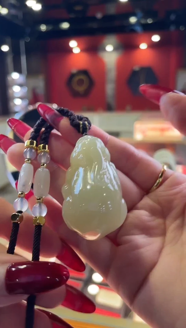 吊坠(赠链)未镶嵌和田玉新疆和田玉黄口料貔貅