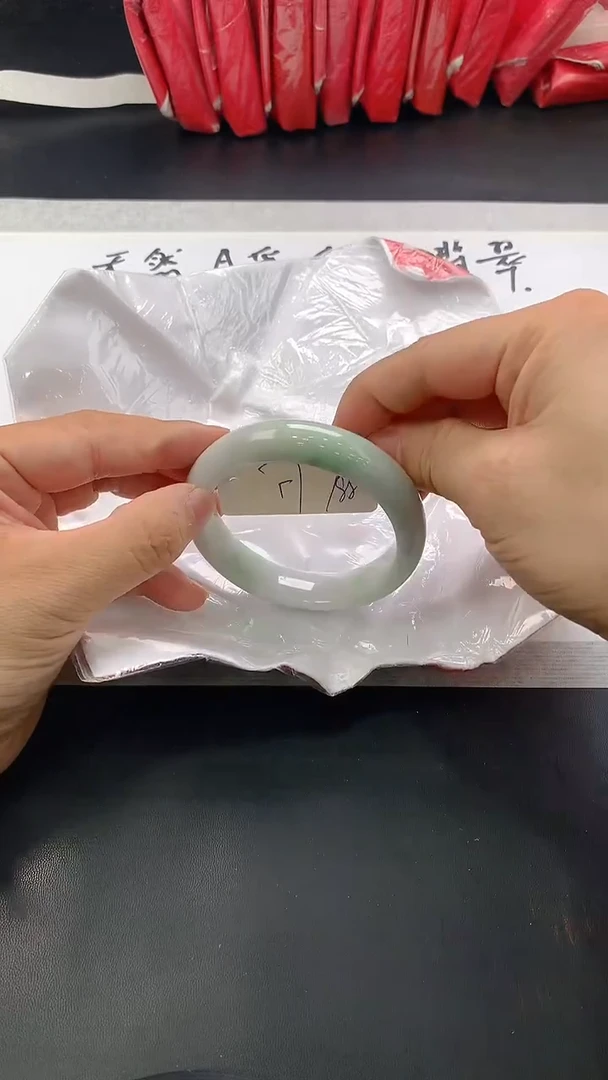 翡翠手镯未镶嵌57