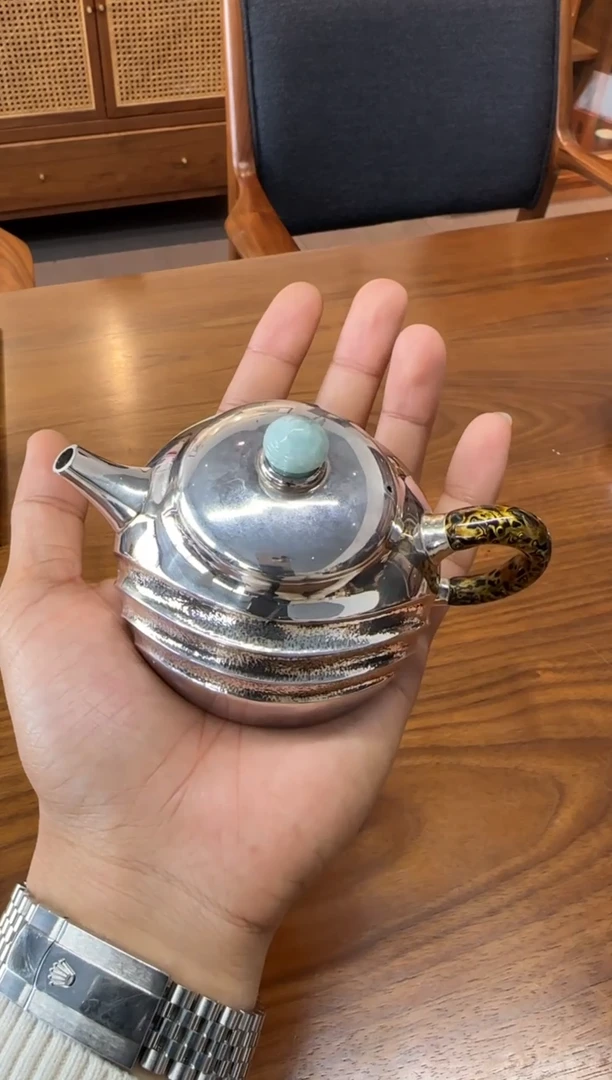 寸发标 手作浮雕錾刻水漾波光平底如意壶