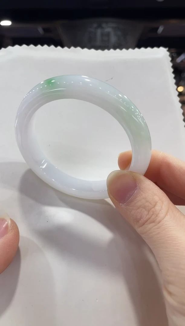 未镶嵌手镯翡翠57，85