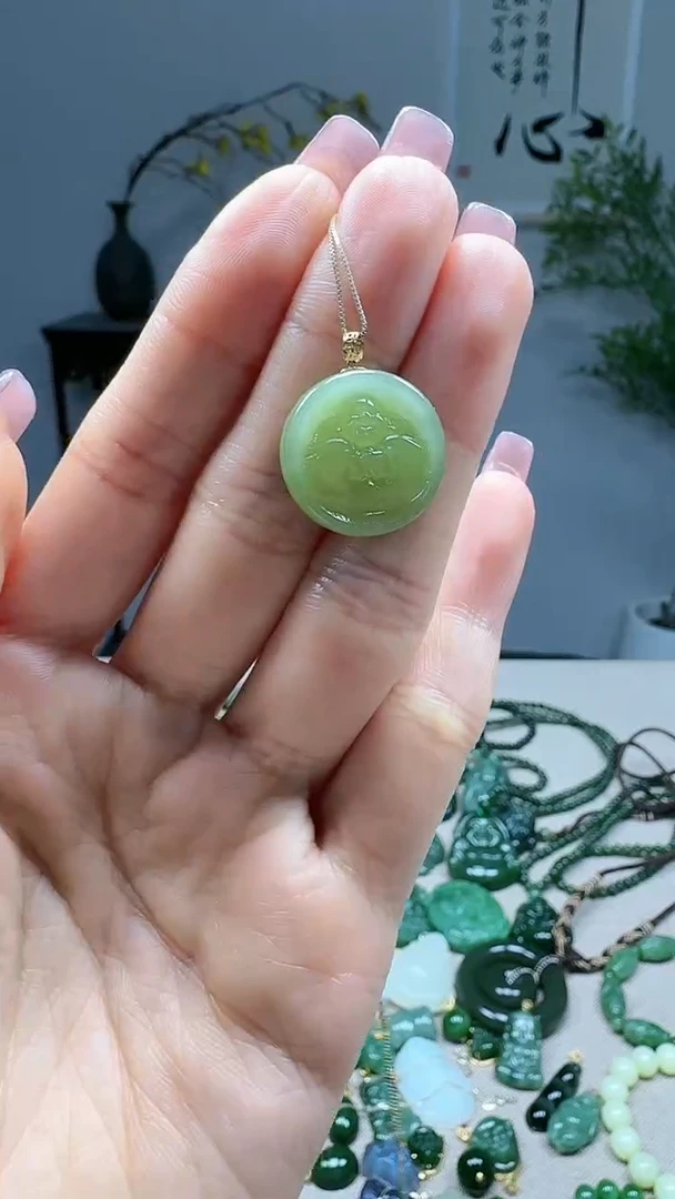 吊坠(不含链)18K金镶嵌和田玉1