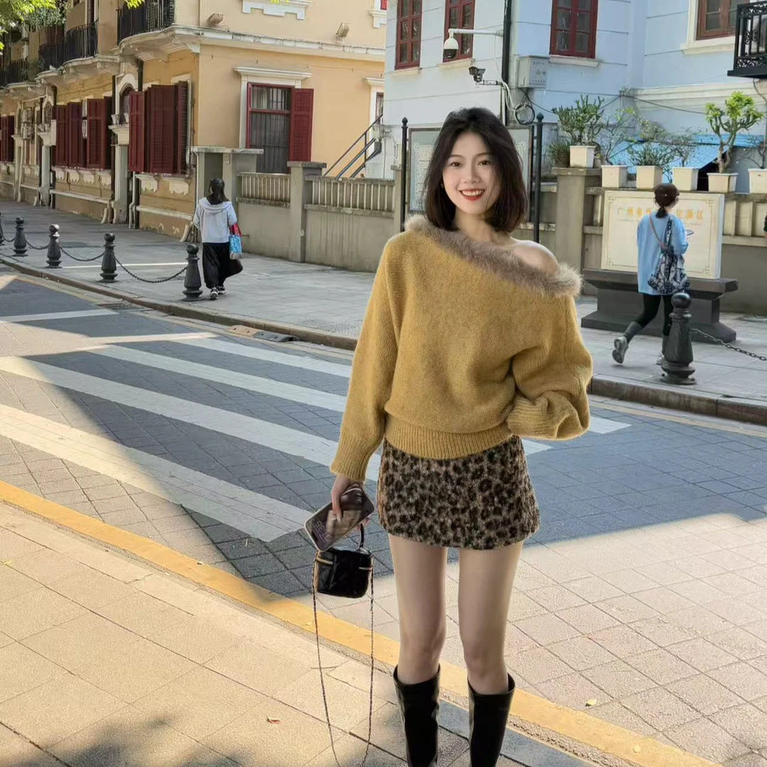 福桃【回忆星光】秋冬高级感洋气宽松毛毛领斜肩露肩长袖毛衣