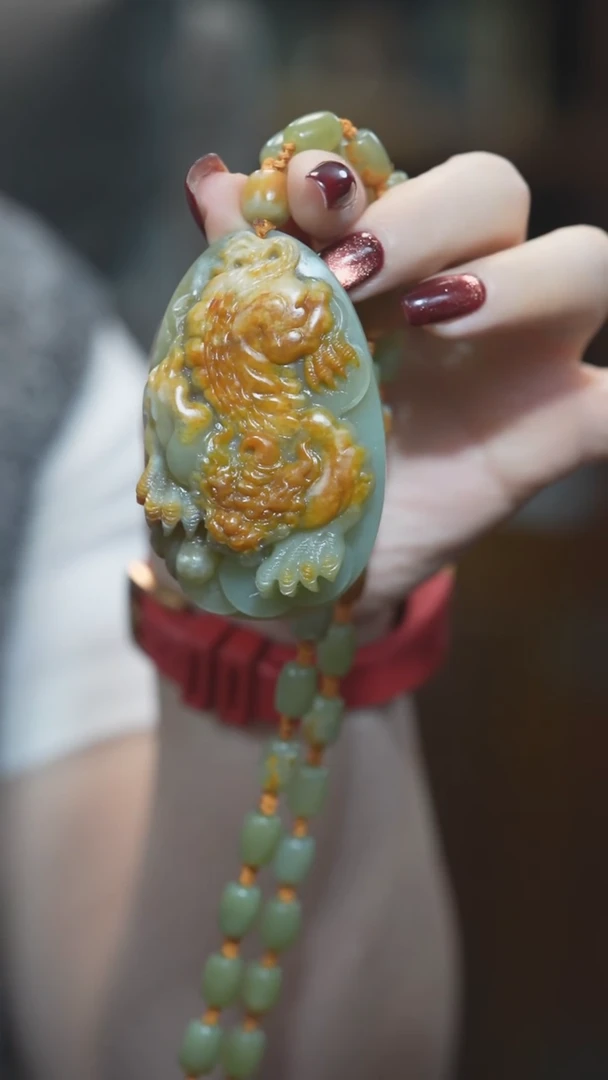 颈饰未镶嵌和田玉貔貅