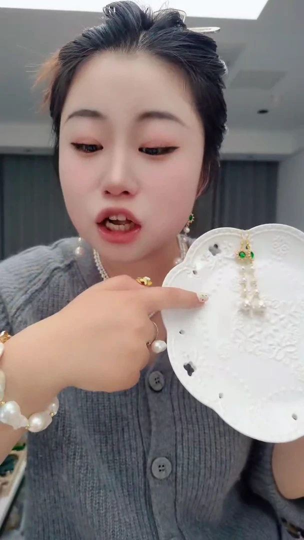 颈饰合金淡水珍珠0504珍珠长耳坠