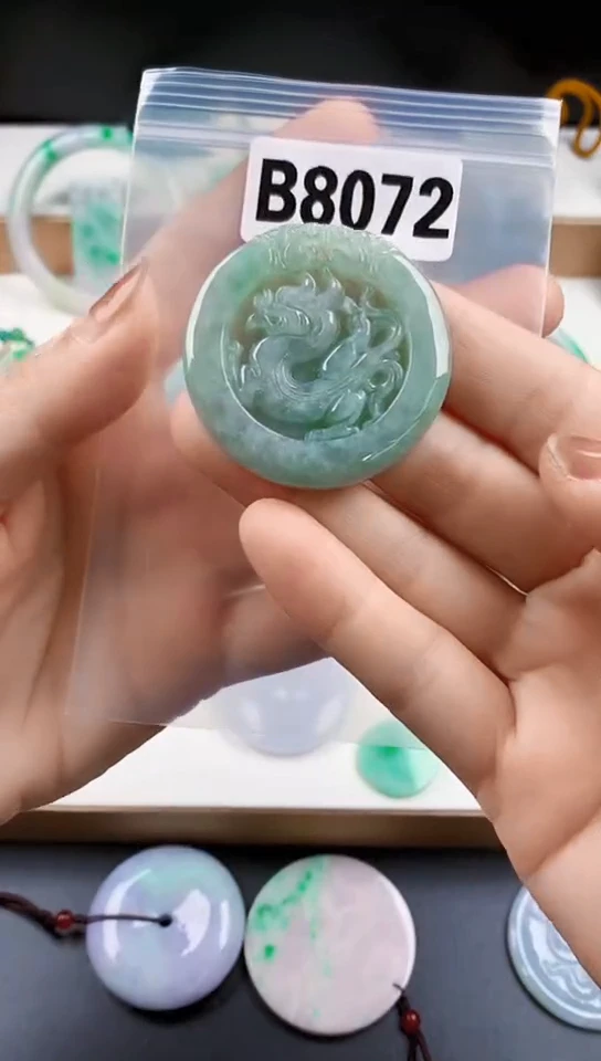 颈饰未镶嵌翡翠天然翡翠吊坠挂件