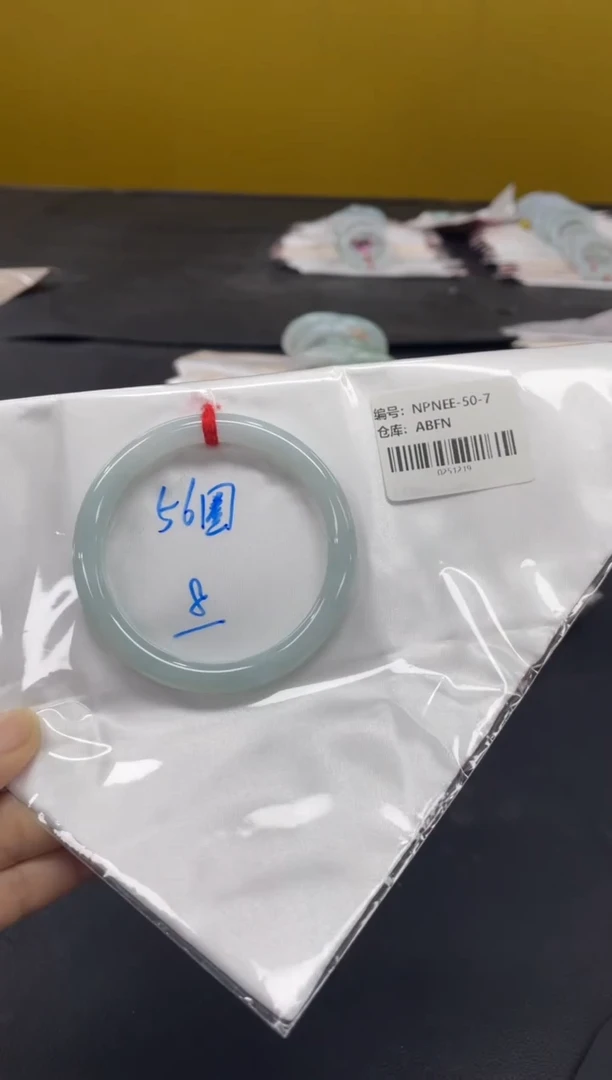 未镶嵌手镯翡翠翡翠手镯