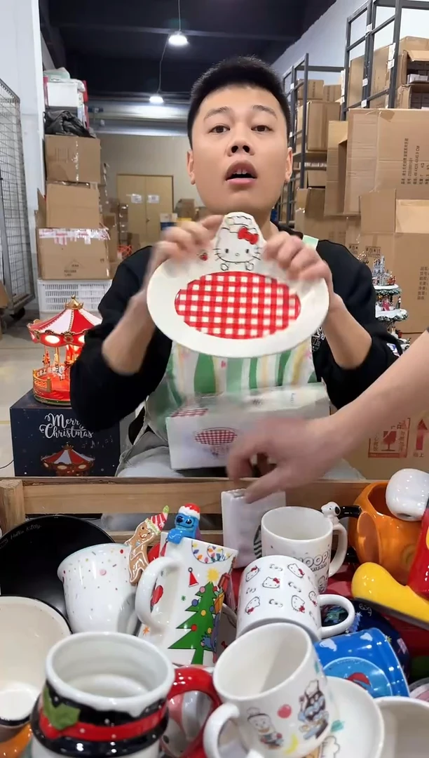 瓷片原盒kt猫红格子餐盘