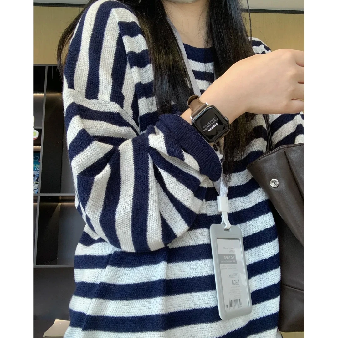 慵懒风条纹圆领撞色长袖针织衫女早秋宽松百搭软糯藏青色打底上衣