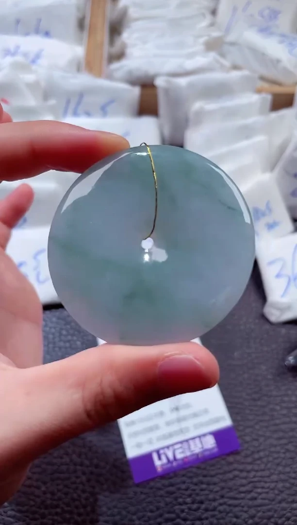 翡翠未镶嵌颈饰00000627