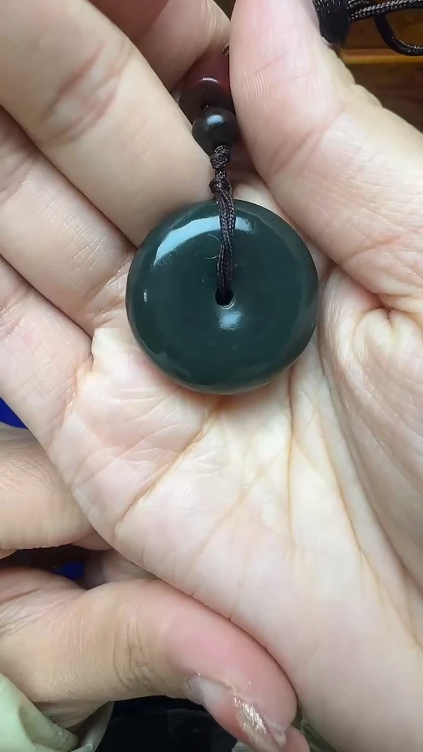 未镶嵌和田玉挂件拾**行1