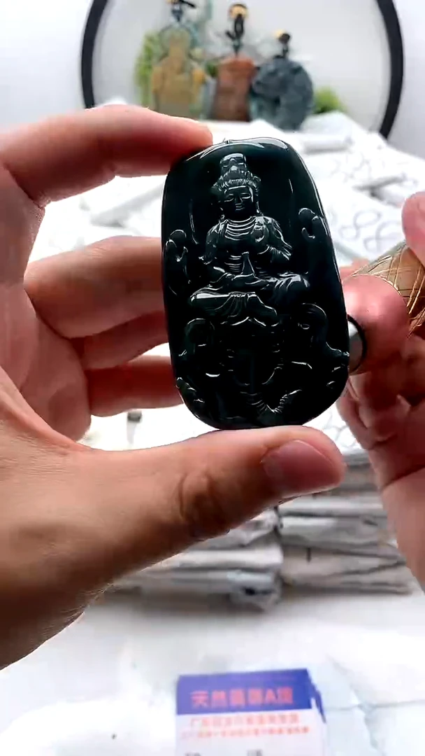 【闪购商品】翡翠颈饰未镶嵌普贤