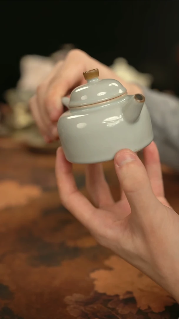 摩吉陶陶闪拍链接 汝窑德钟壶