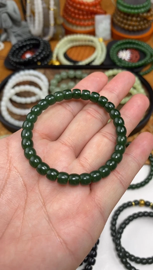 颈饰未镶嵌和田玉手串