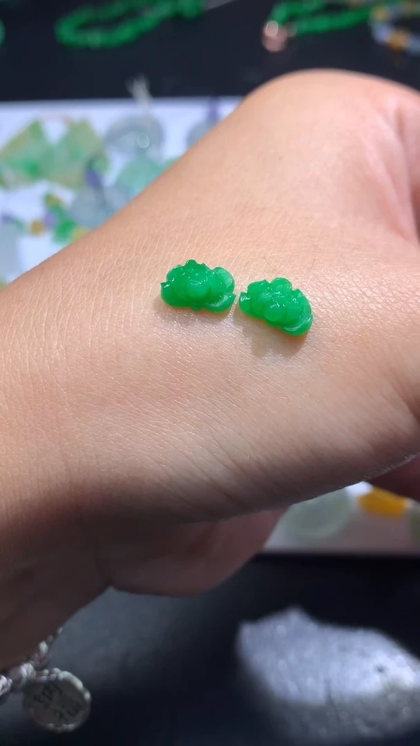 未镶嵌定制翡翠玖*?毛货