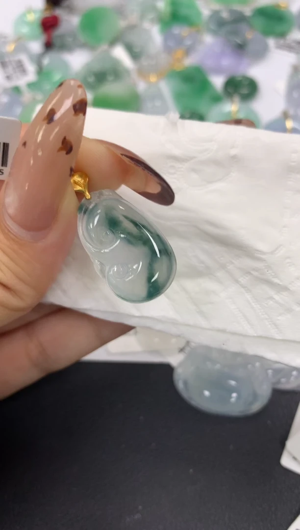 颈饰18K金镶嵌翡翠a货假一赔三支持复检百元上9元证书费自理