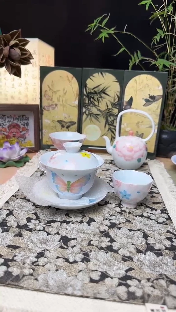 微瑕手绘蝶恋花盖碗+蛋形主人杯