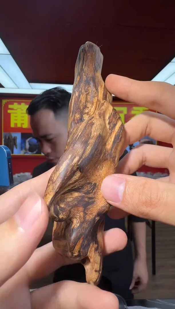 沉香吊坠c38越南多样性发一