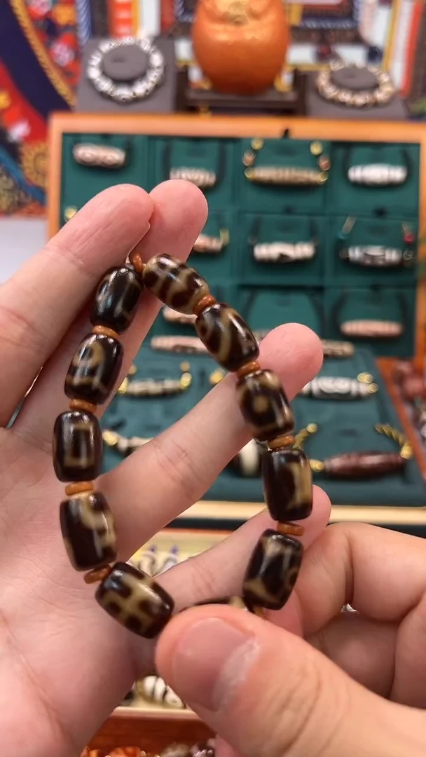 玛瑙/玉髓（覆膜）颈饰未镶嵌16.