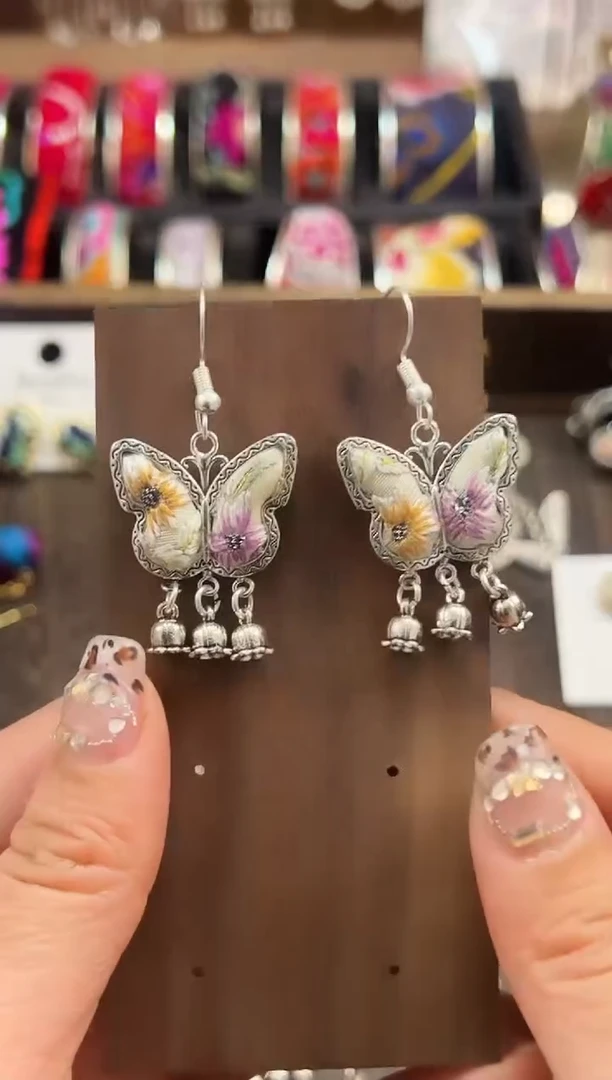 【闪购商品】织绣民族风老绣饰品396