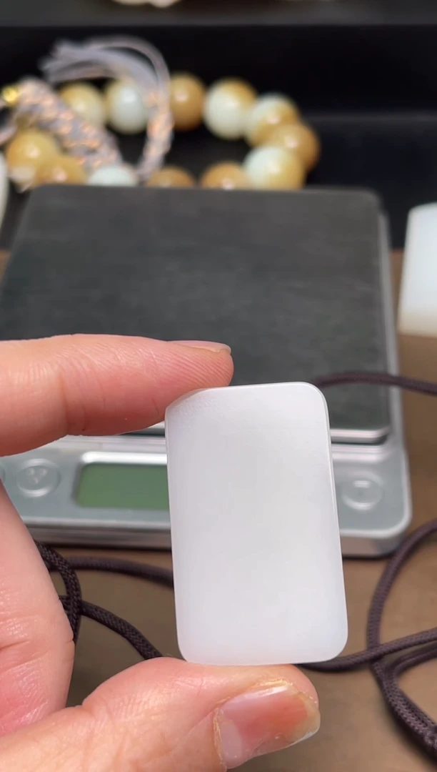 颈饰未镶嵌和田玉36 通