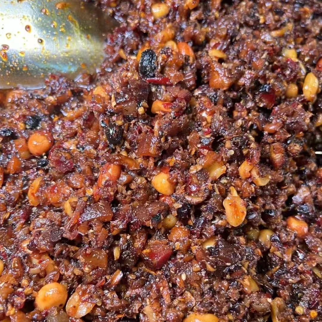 腊肉油辣椒油泼辣子香辣红油辣椒酱凉拌菜拌饭拌面瓶装