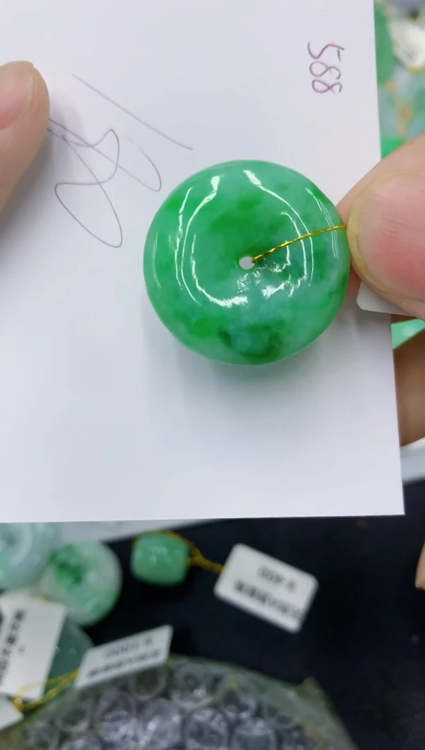 颈饰未镶嵌翡翠1111111111111