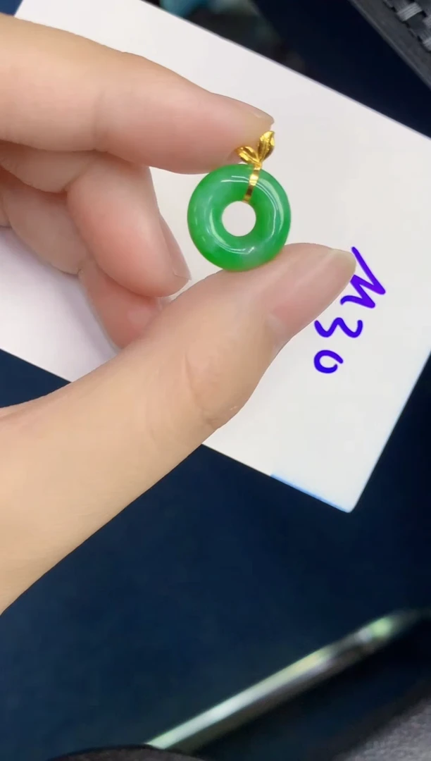 翡翠18K金镶嵌颈饰天然翡翠緬甸A貨