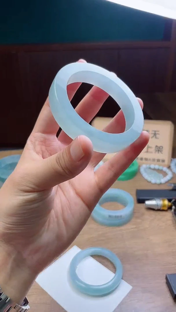 定制翡翠手镯未镶嵌姜*羊定制