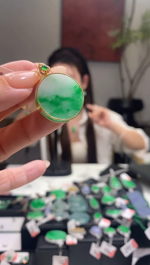 翡翠18K金镶嵌吊坠(不含链)无事牌