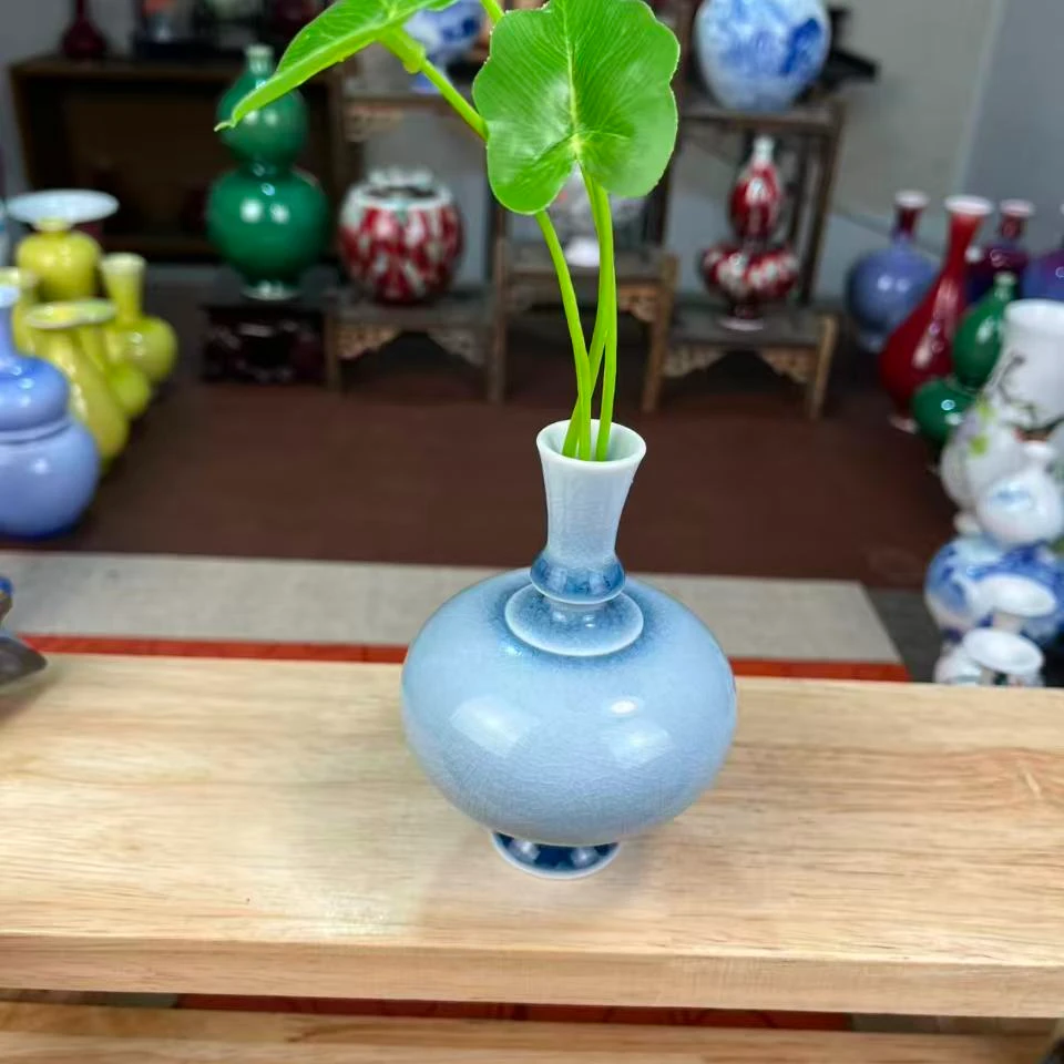景德镇季青色手工竹节扁肚瓶