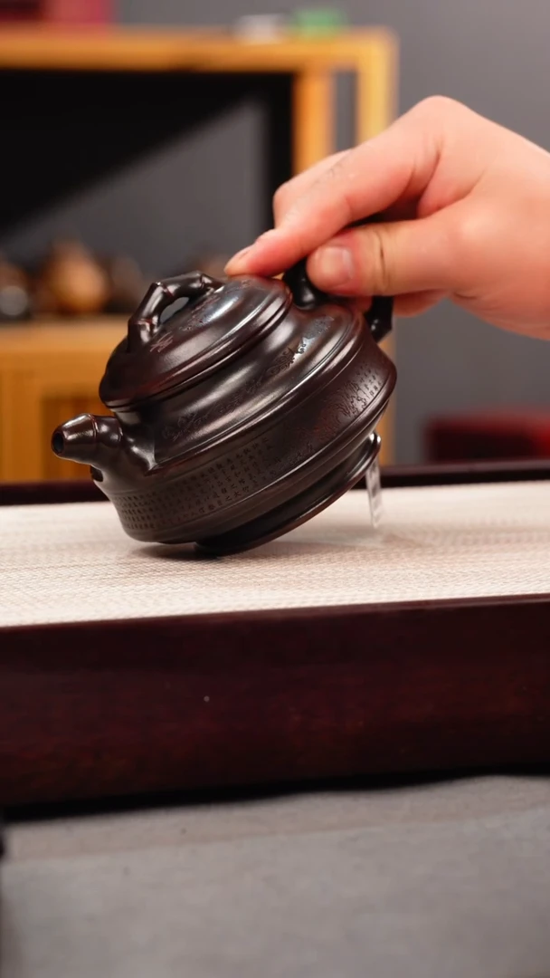 茶杯紫砂铁血红砂 双线竹鼓 刻绘