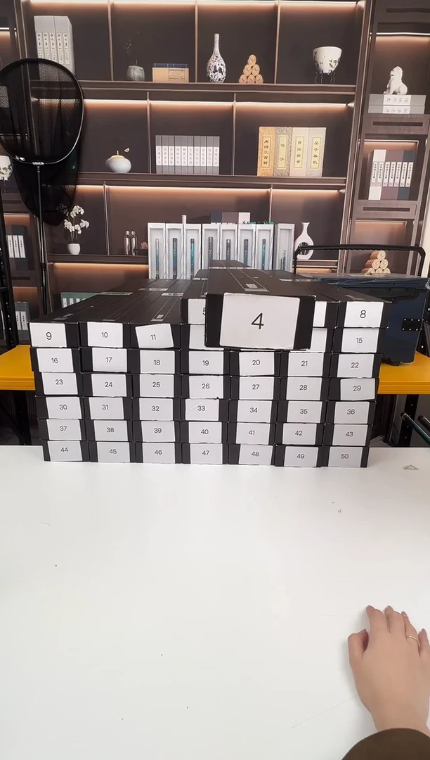 碳素1.8m以下4号鱼竿钓箱随机出