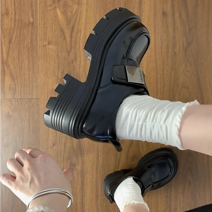 黑色粗跟厚底法式小皮鞋女2025秋季新款增高乐福鞋英伦风复古单鞋