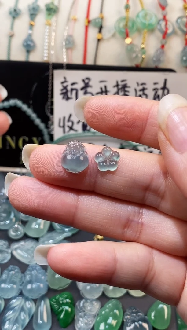 翡翠散珠哟*金蟾裸石